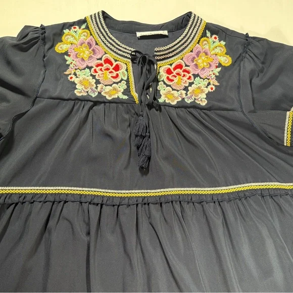 See And Be Seen Floral Embroidered Dark Navy Blue Blouse Size Small. - Picture 7 of 10